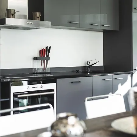 Apartment & Modern By